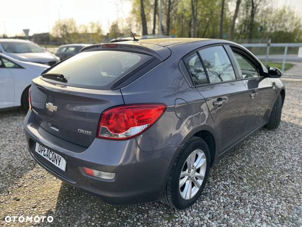 Chevrolet Cruze - 8