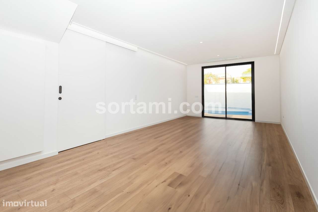 Moradia em Banda T3 Venda em Moncarapacho e Fuseta,Olhão - Grande imagem: 3/38