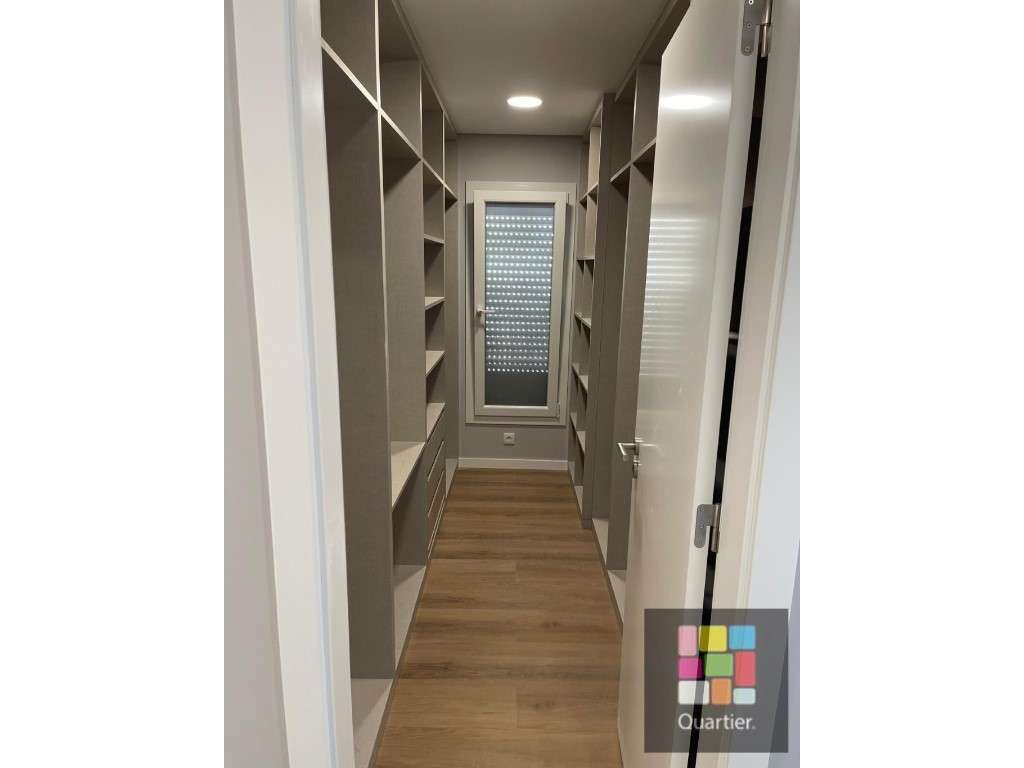 Moradia T4 em Azeitão - Conforto, Espaço e Qualidade de Vida!-8