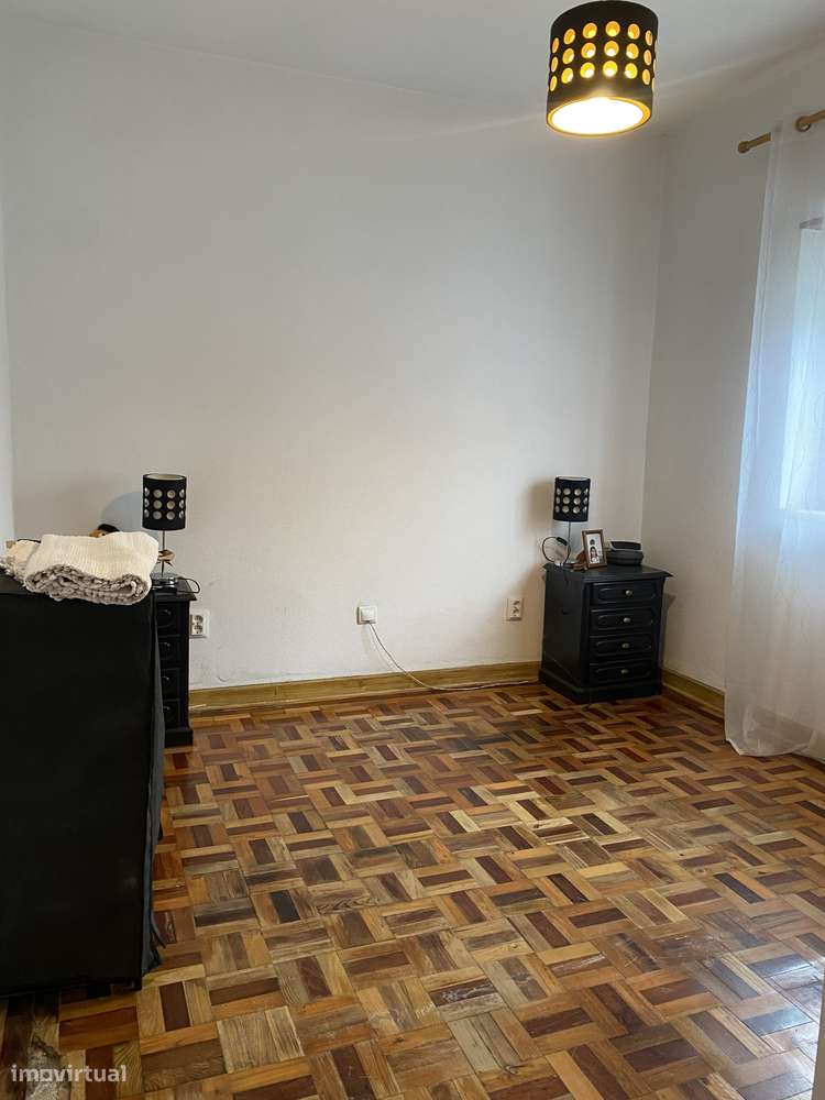 Vende-se T3 com grande espaço exterior em Santa Clara, Coimbra.-8