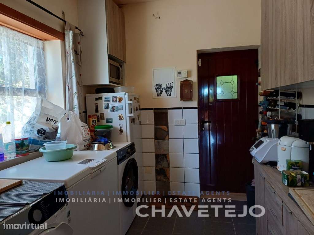 Moradia T2 com Anexos e Piscina num Cenário Paradisíaco perto de Fe...-11