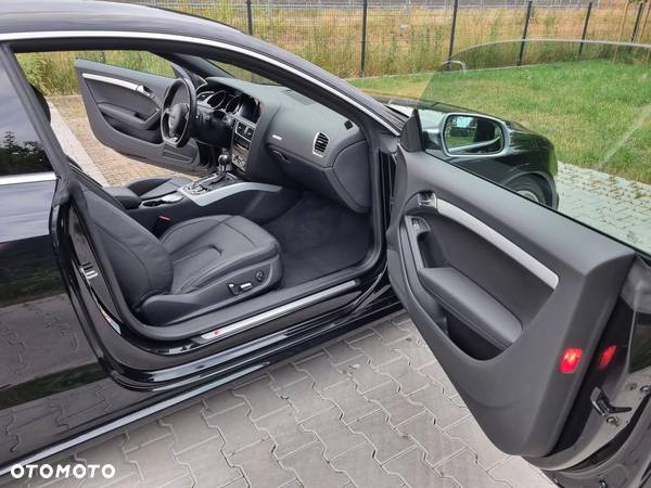 Audi RS5 S tronic - 22