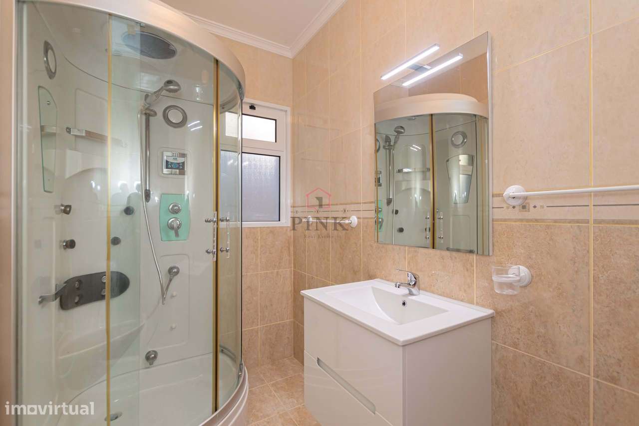 Calheta | Moradia T3 com Vista Mar e Terreno Extra-9