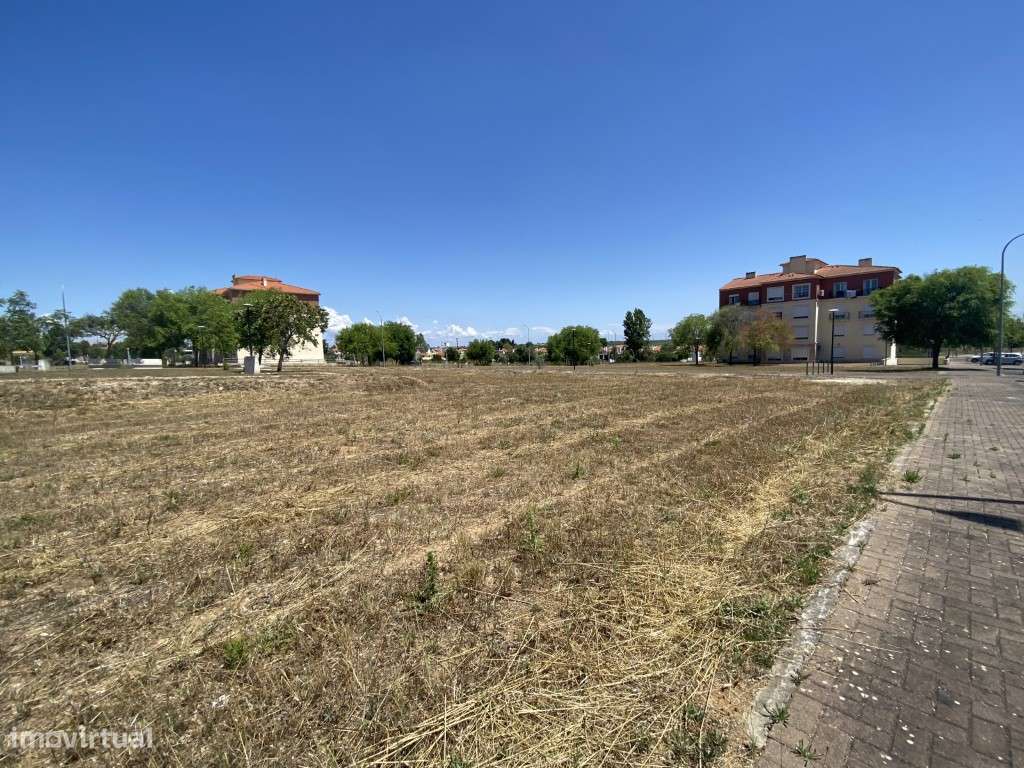 Lote de terreno para construção de 20 apartamentos - Santarém - Grande imagem: 5/8