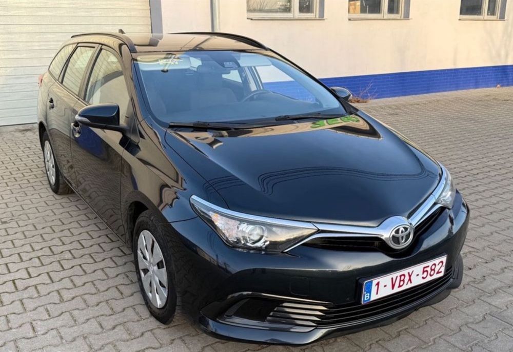 Toyota Auris II 1.33 Dual-VVT-i 2017