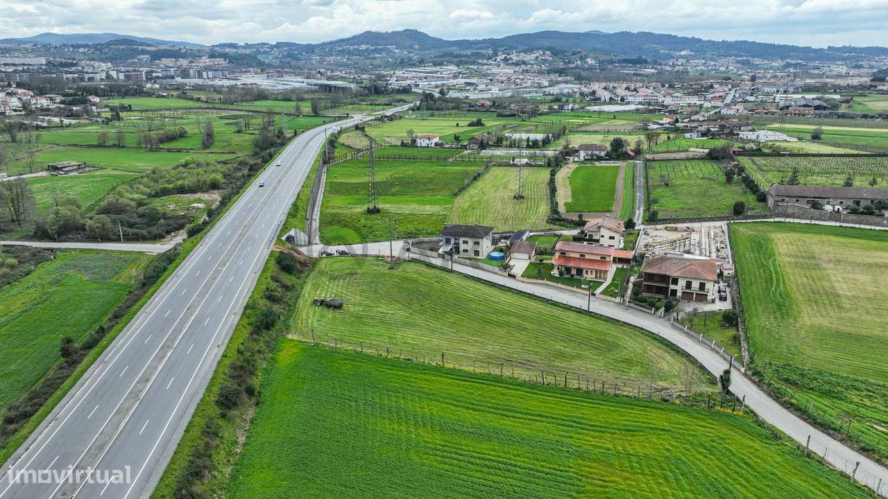 Terreno na rua de Entre-Portas, Dume - Grande imagem: 4/24