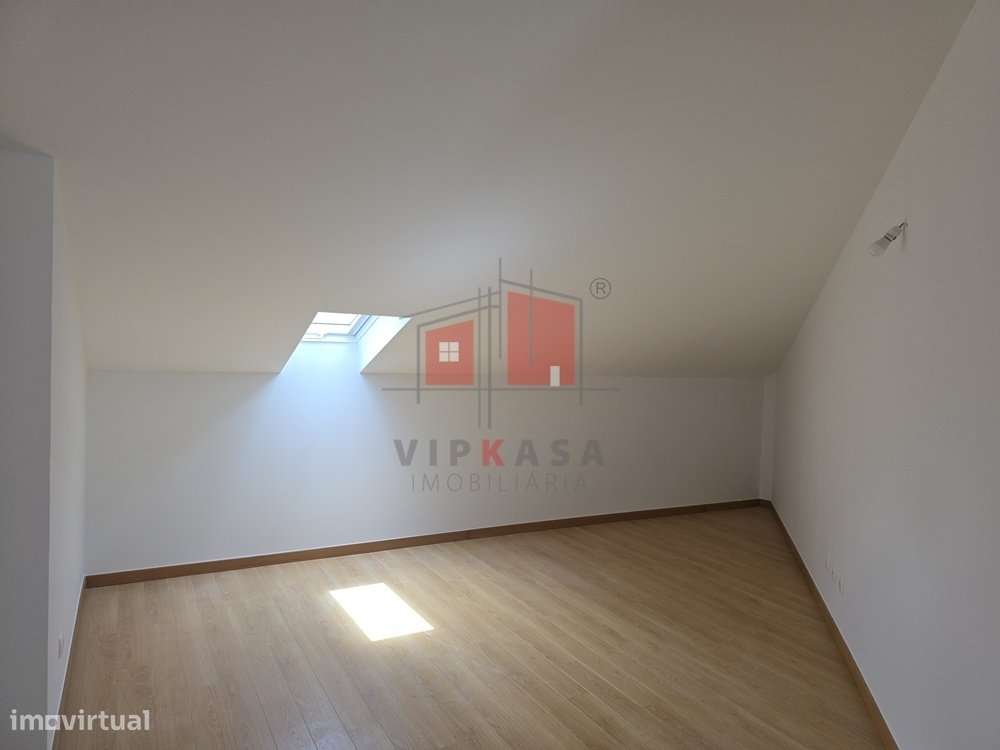 Apartamento T3+1 em Mafra-18