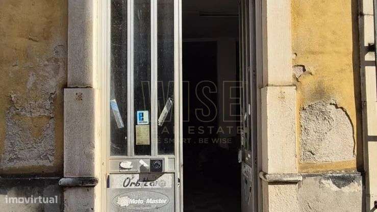 PRÉDIO NA BAIXA EM COIMBRA-7