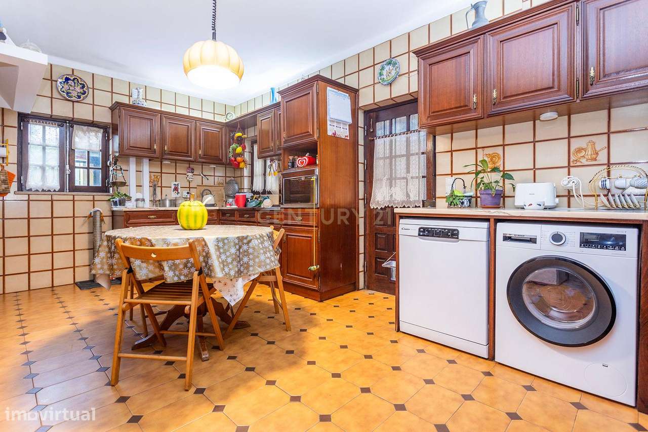 Moradia com características únicas na Aroeira-9