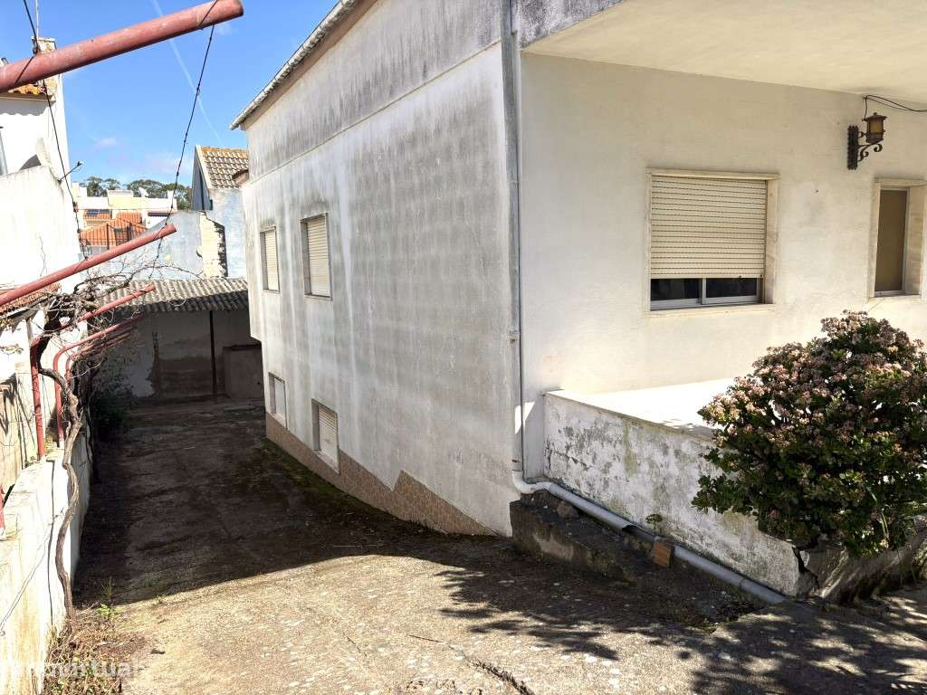 MORADIA PARA RECONSTRUÇÃO - GRANDE POTENCIAL DE VALORIZAÇÃO

Rua ...-9