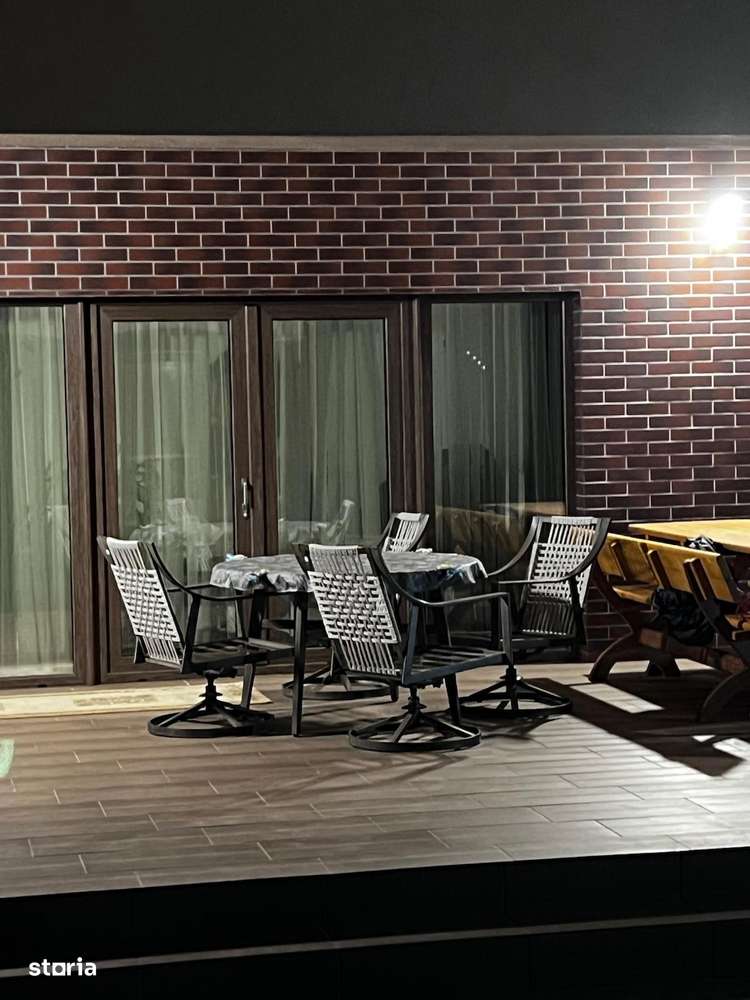 CUMPANA-Central Casa  ideala chiar si pentru 2 familii-404000 euro! - Imagine principală: 5/10