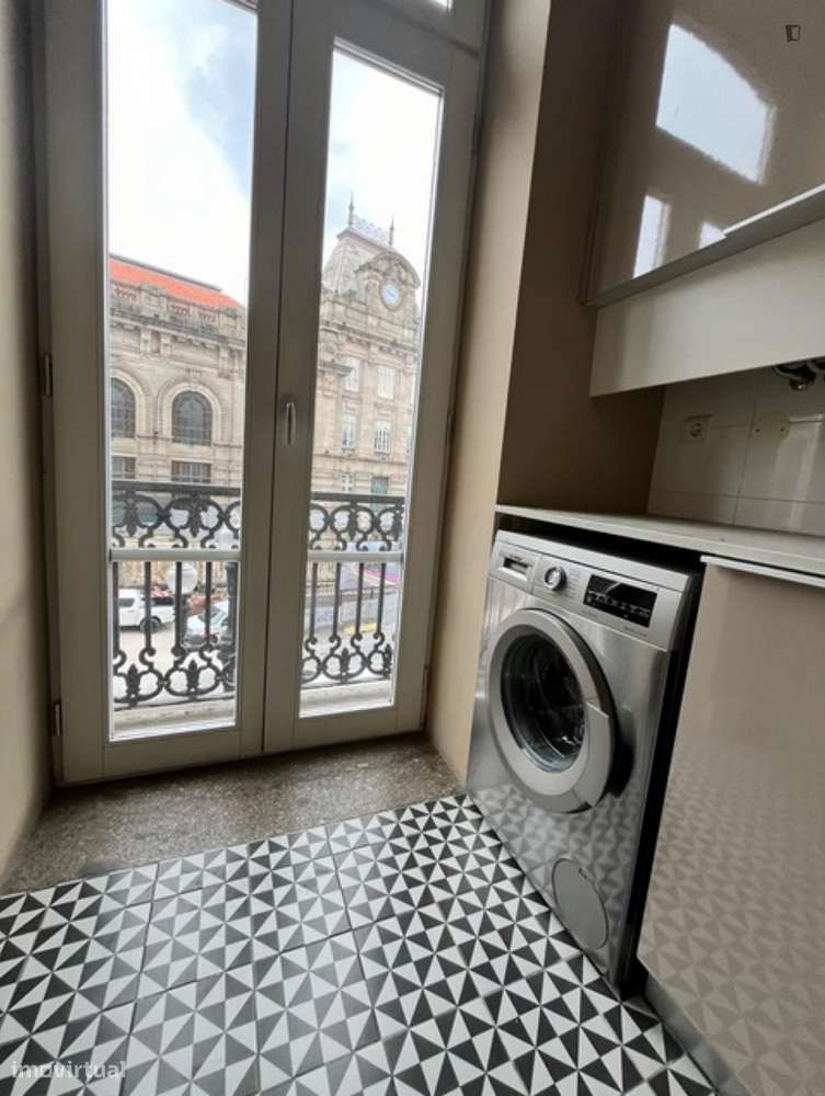 Apartamento com 1 quartos - localizado em Sé Porto - Grande imagem: 4/15