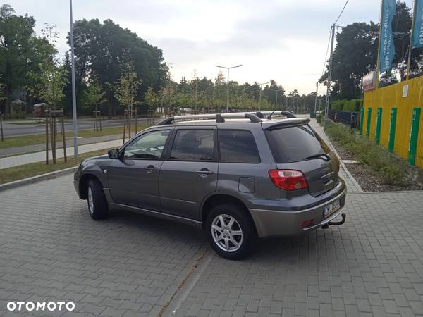 Mitsubishi Outlander 2.0 Invite - 7