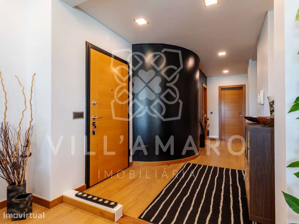 Apartamento T4 Duplex | Condomínio Fechado | São Pedro da Cadeira-13