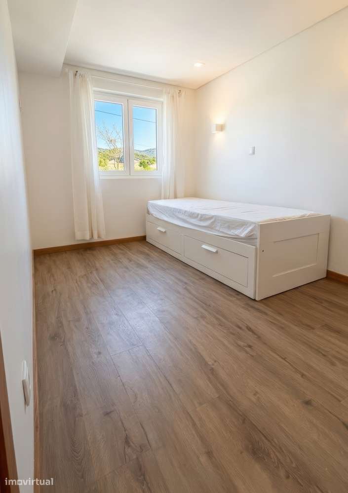 Moradia T2 Nova e Equipada com Grande Terraço - Anha - Grande imagem: 4/19