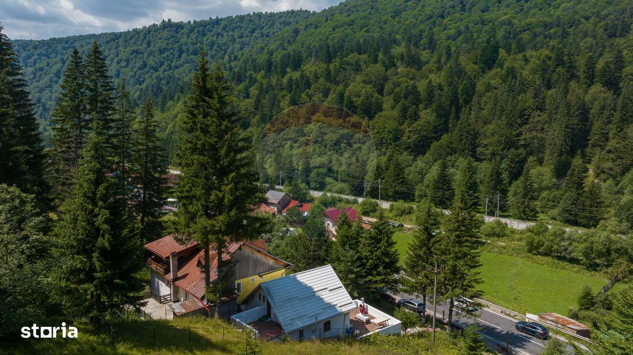 Vila cu potential turistic in Predeal privelisti si liniste montana - Imagine principală: 5/20