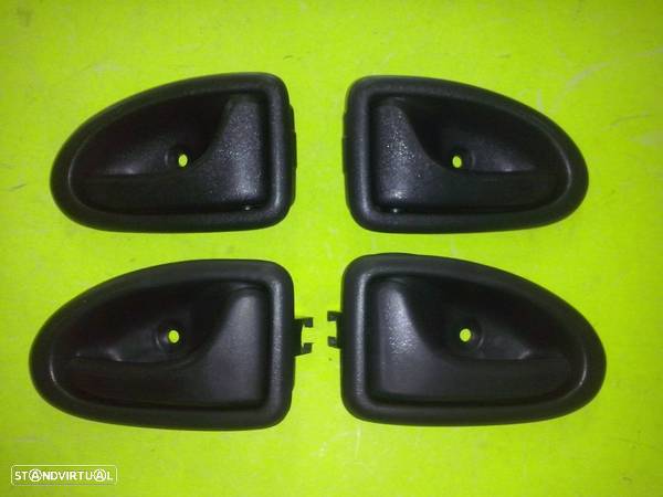 Puxadores interiores de porta Renault Clio Megane Scénic Master NOVOS - 1