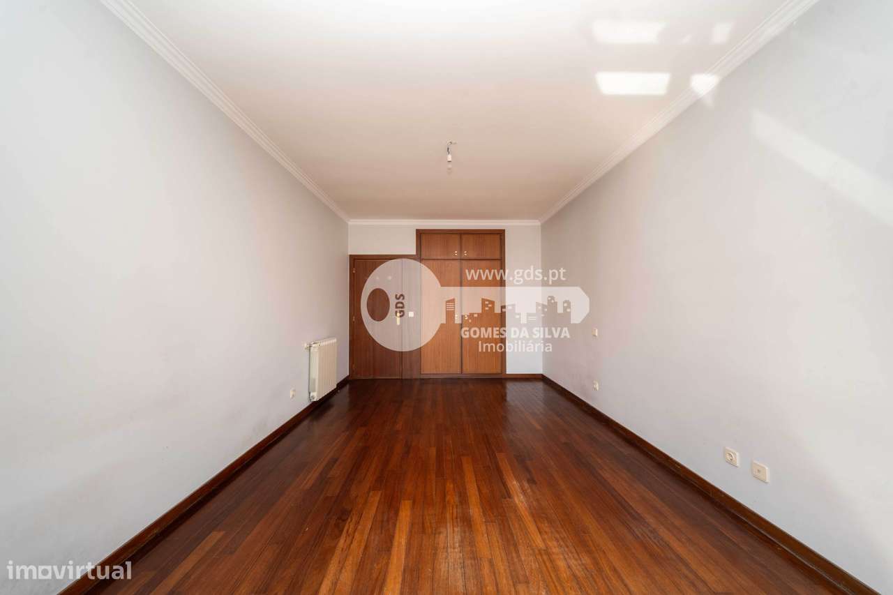 T5 Duplex na Rua Bernardo Sequeira, São Vítor-24