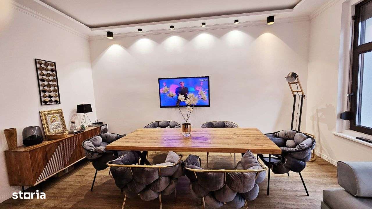 Vila / Casa de inchiriat Centru Civic - Imagine principală: 4/14