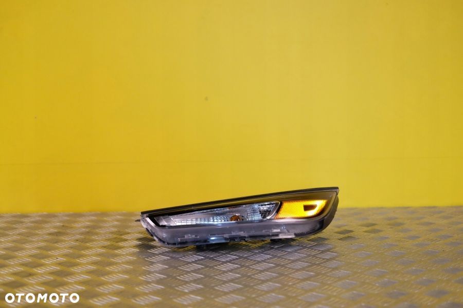 HYUNDAI VENUE 2019 20- REFLEKTOR LAMPA DRL LED USA - 1