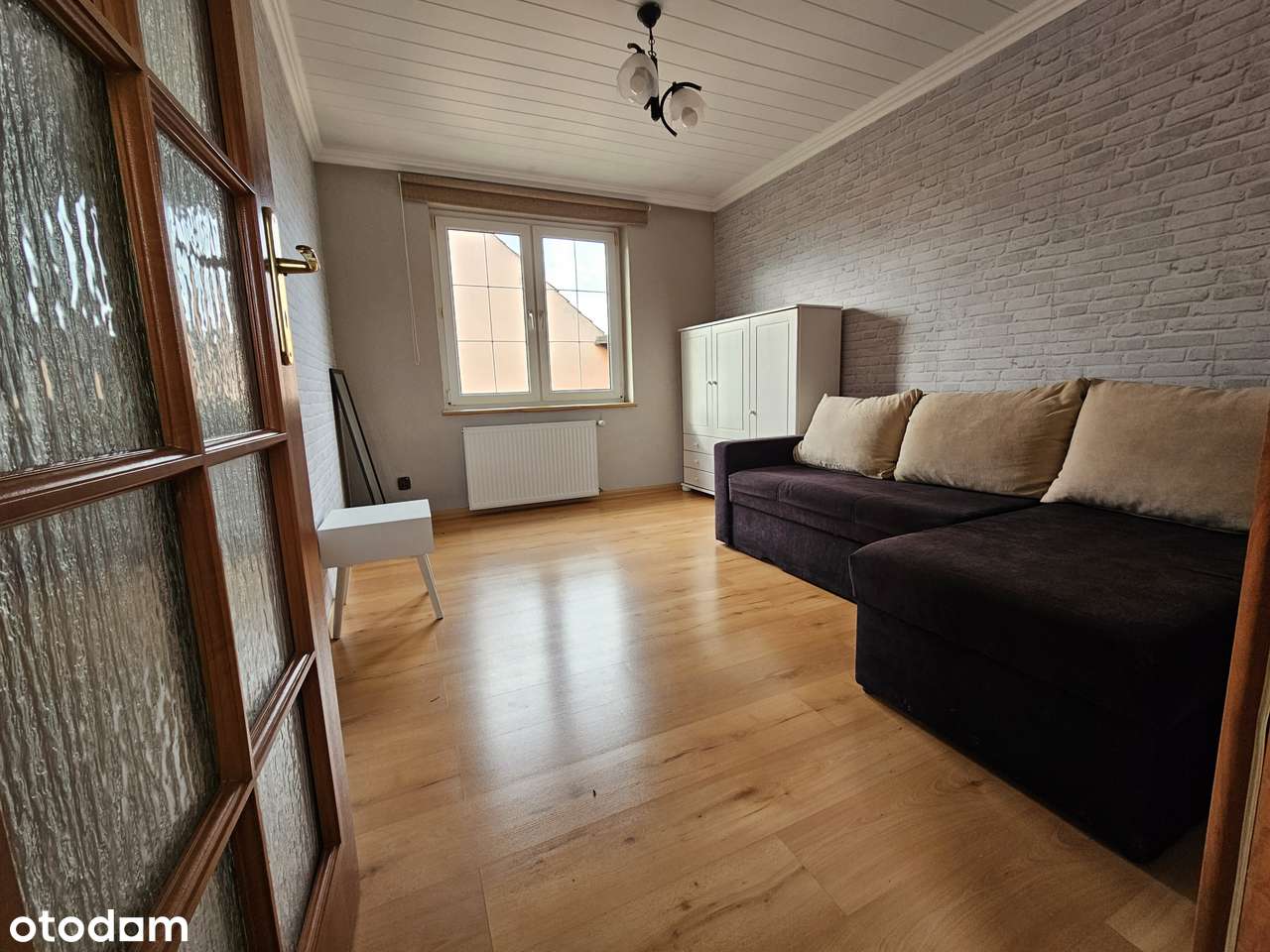 Dom z zabudowaniami gospodarczymi-8