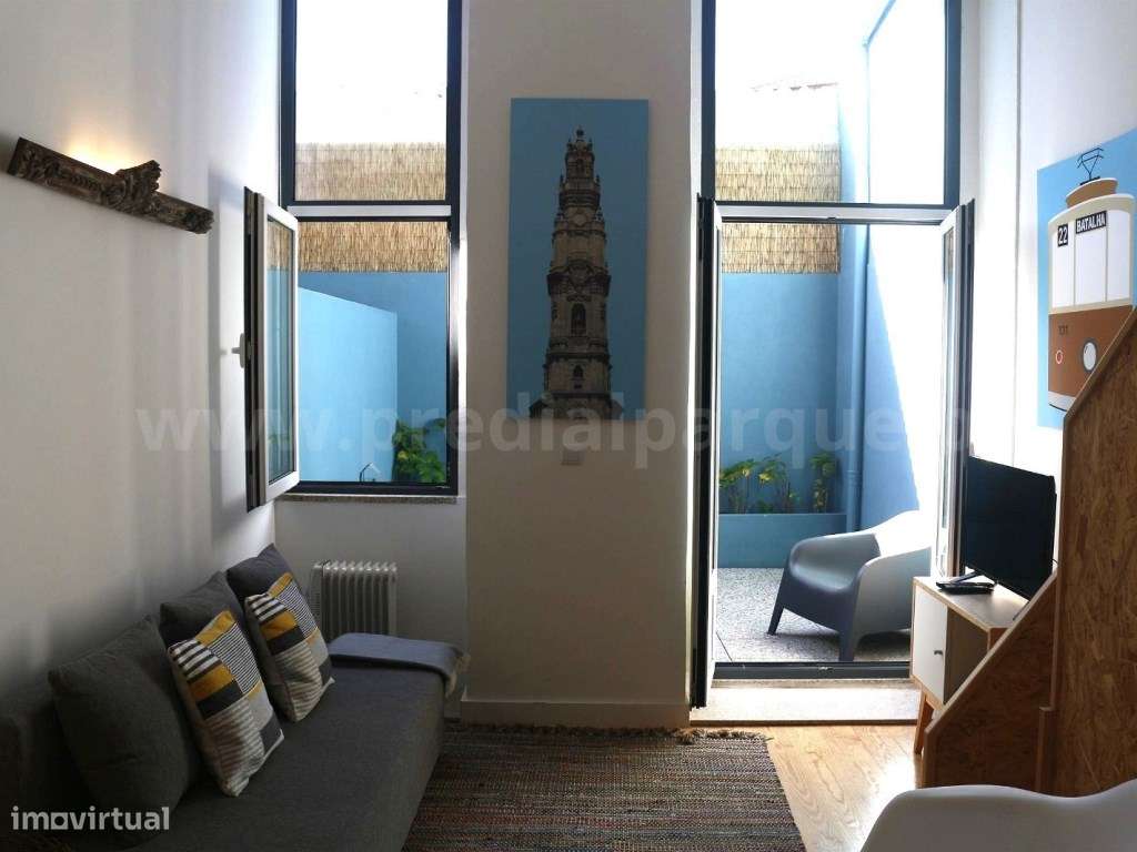 Loft c/terraço no Centro do Porto-4