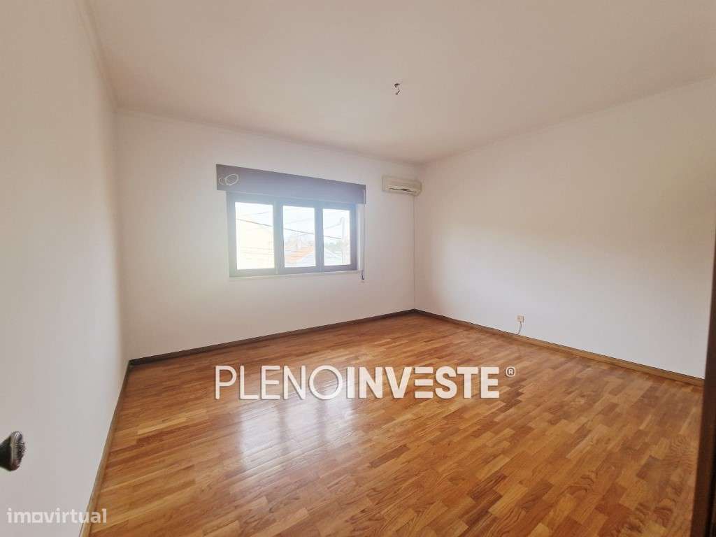 Moradia V3 com Garagem em Vale Milhaços-9