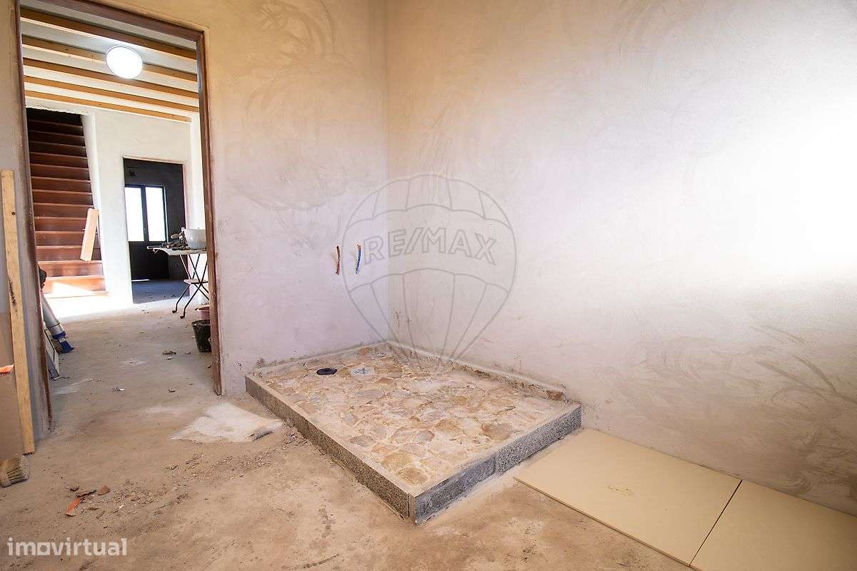 Moradia T4 para venda-12