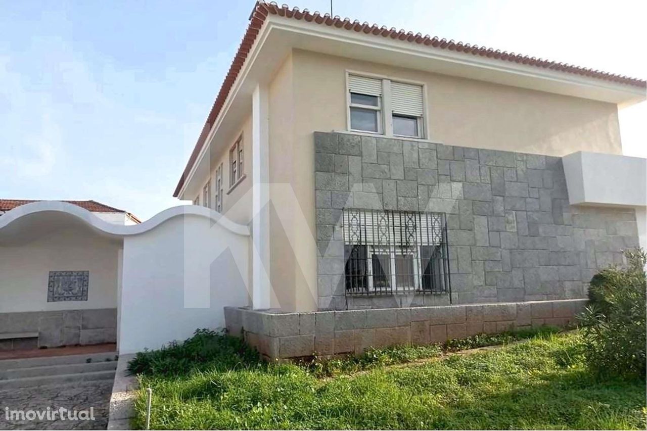 MORADIA COM 618m2 |PISCINA | TERRENO com 2065m2 | MINDE