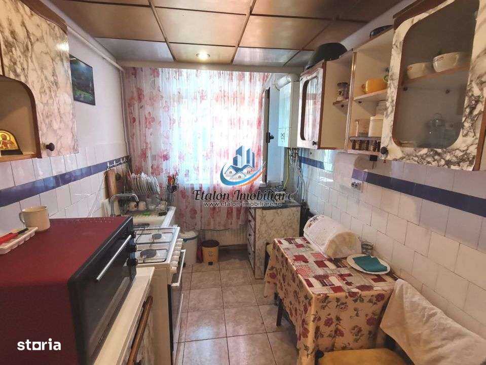 Apartament 2 camere ULTRACENTRAL etaj 2 Piatra Neamt - Imagine principală: 4/7