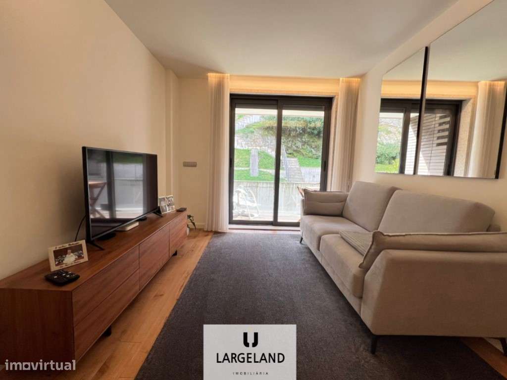 Apartamento T1 'Condomínio Renovato' - Porto - Grande imagem: 3/9