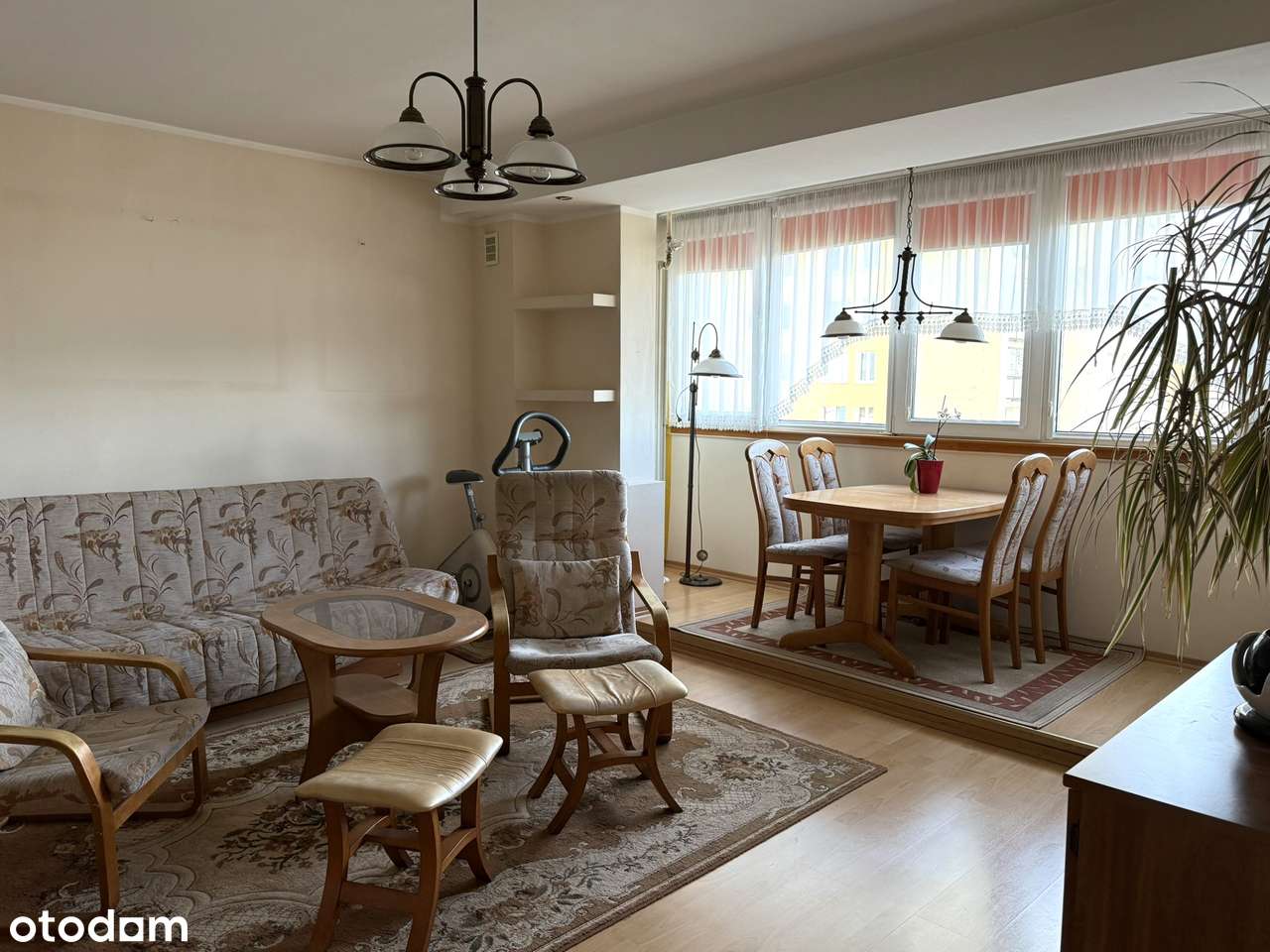 Komfortowe 3 pokoje z dużym salonem i świetnym układem + piwnica-6