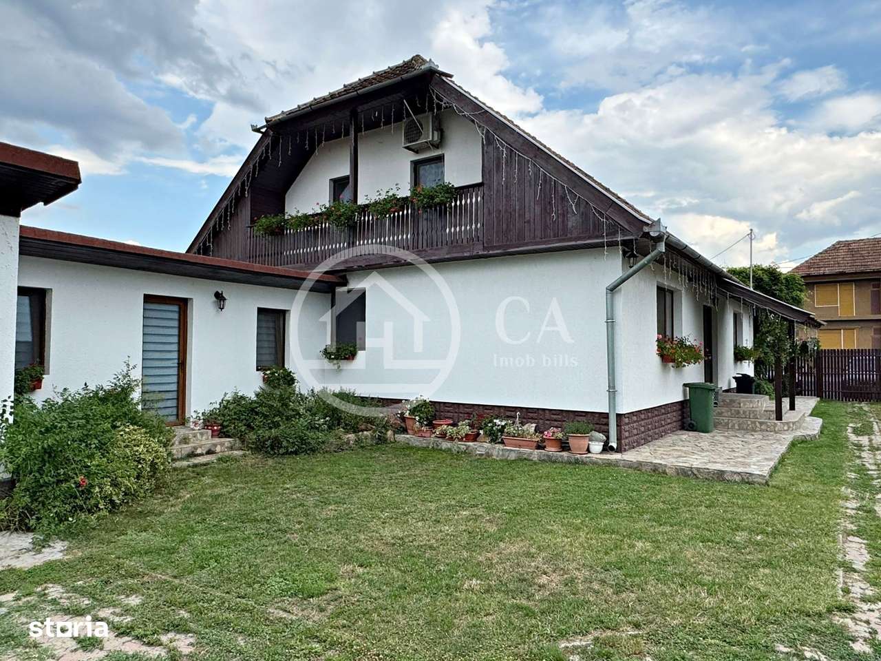 Casă de vânzare cu 4 camere si teren de 1000 mp in Salard, Bihor - Imagine principală: 4/20