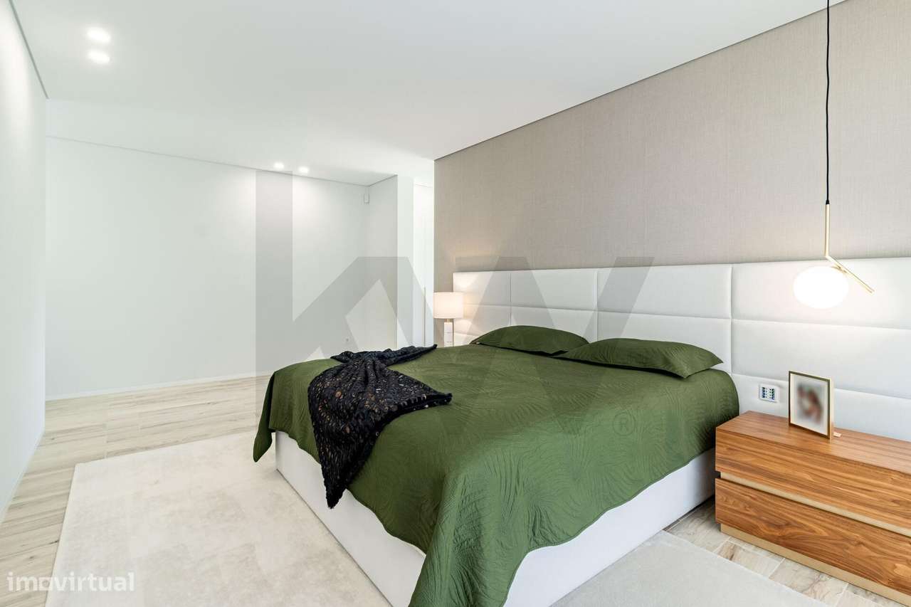 Moradia Térrea de Luxo com Piscina, Onde o Sonho se Torna Realidade-26