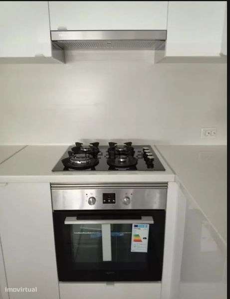 Arrendo T2 nas Abadias - Grande imagem: 4/7