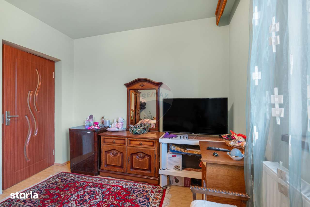 Casă / Vilă cu 6 camere de vânzare - Oraselul Copiilor-16