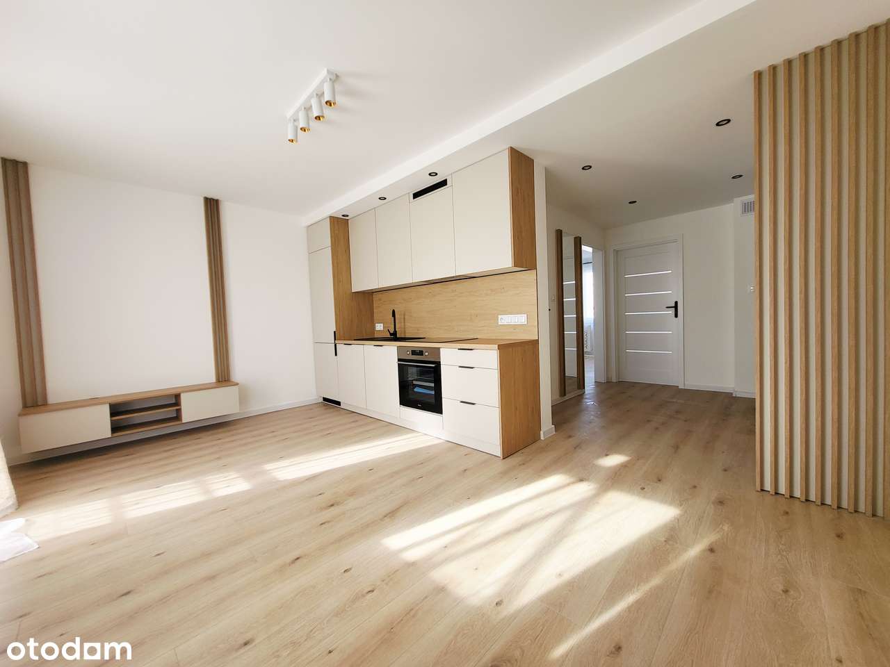 3pokoje po generalnym remoncie w nowoczesnym stylu z meblami na wymiar-3