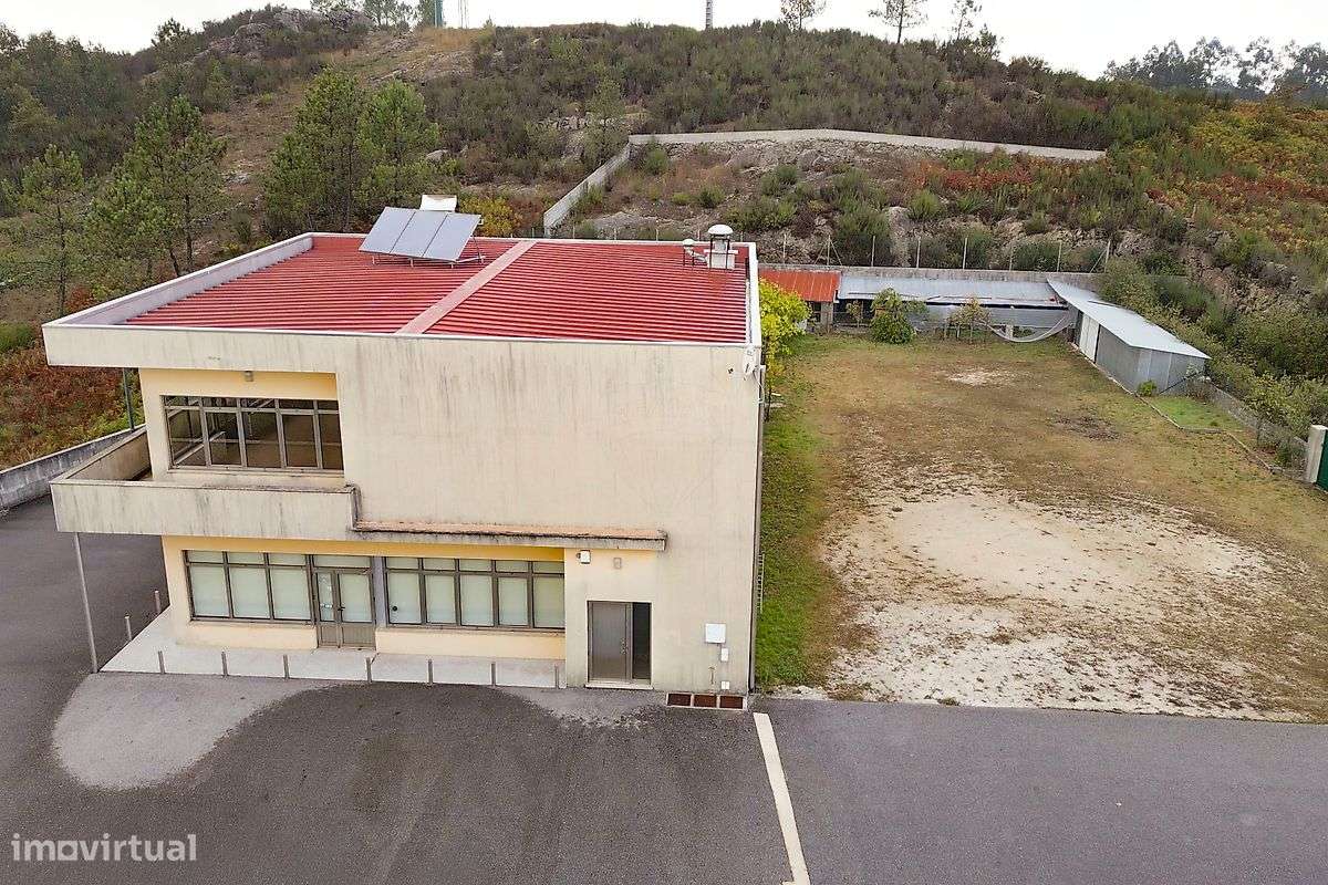 Prédio  para arrendamento - Grande imagem: 4/50