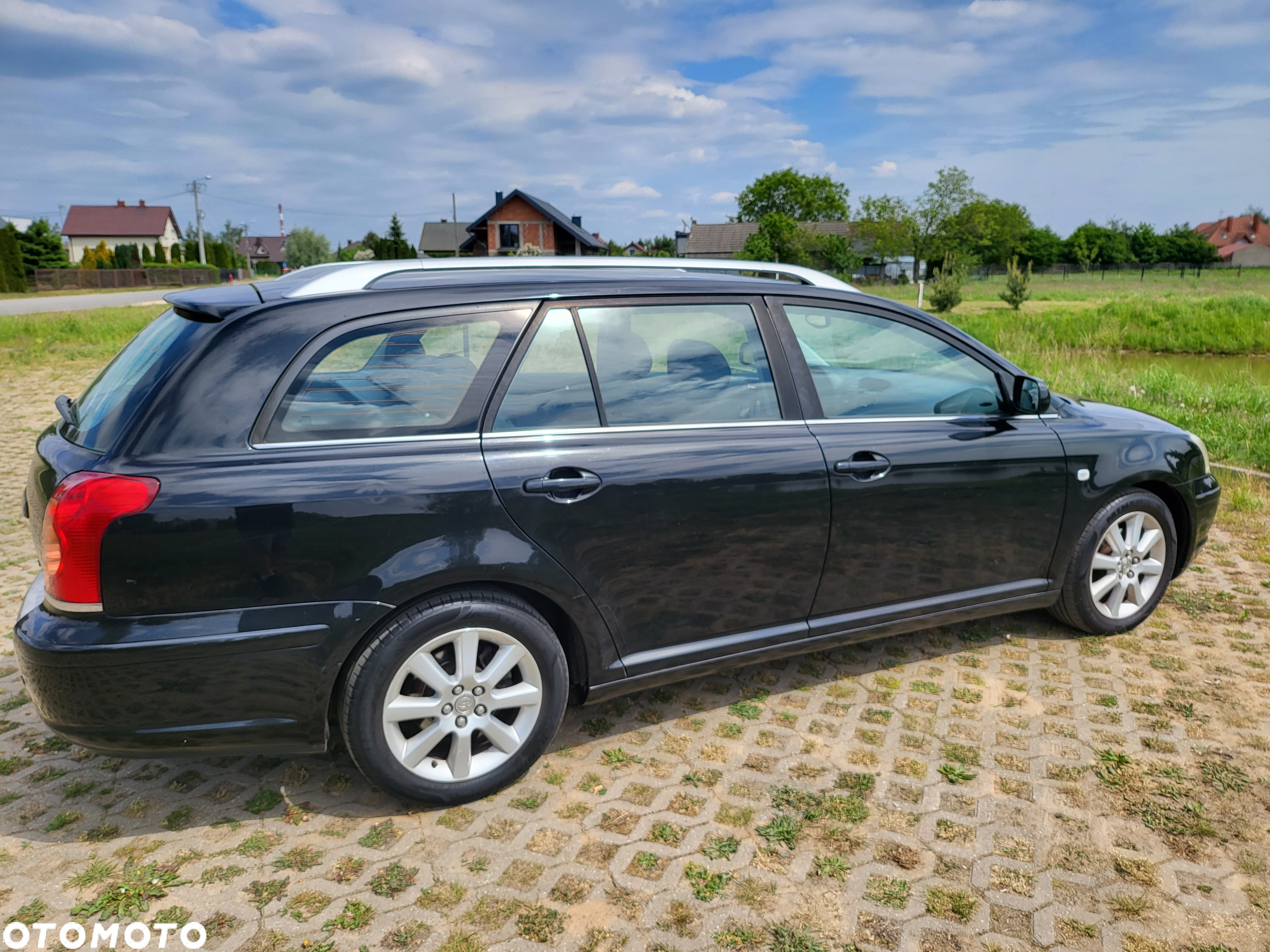 Toyota Avensis - 26