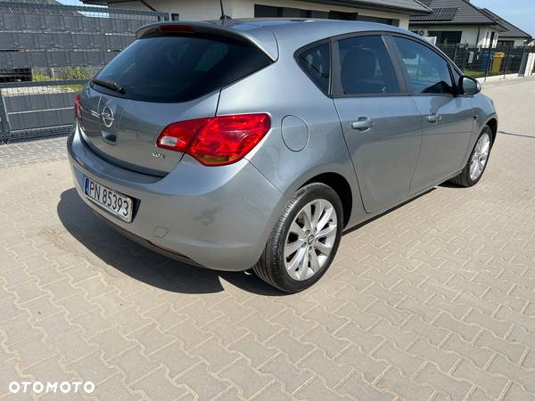 Opel Astra 1.7 CDTI DPF 150 Jahre - 7