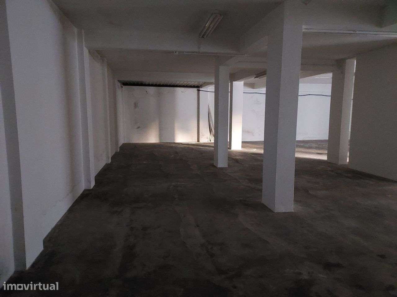 Armazém no centro de Ourém - Grande imagem: 5/8