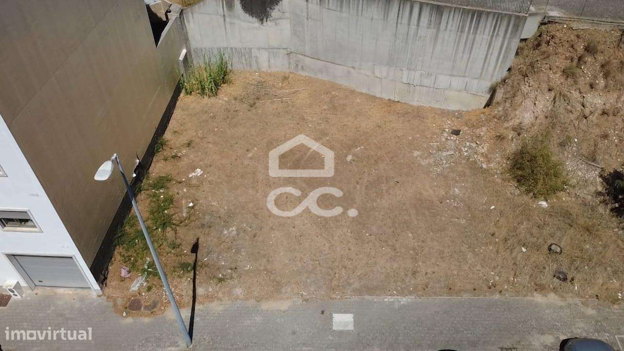 Terreno para Construção de Edifício Habitacional em Vila Nova da Barqu-9