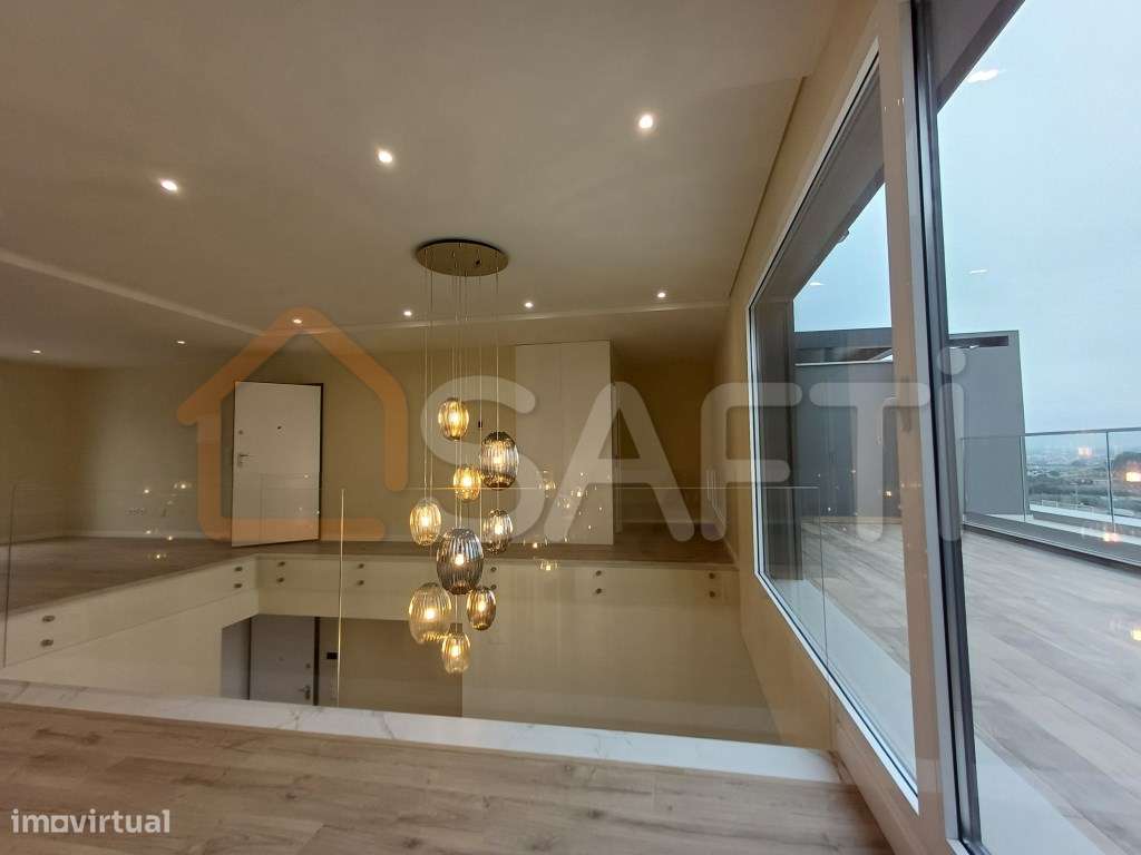 Apartamento T3 duplex de luxo às portas da cidade do Montijo - Grande imagem: 2/40