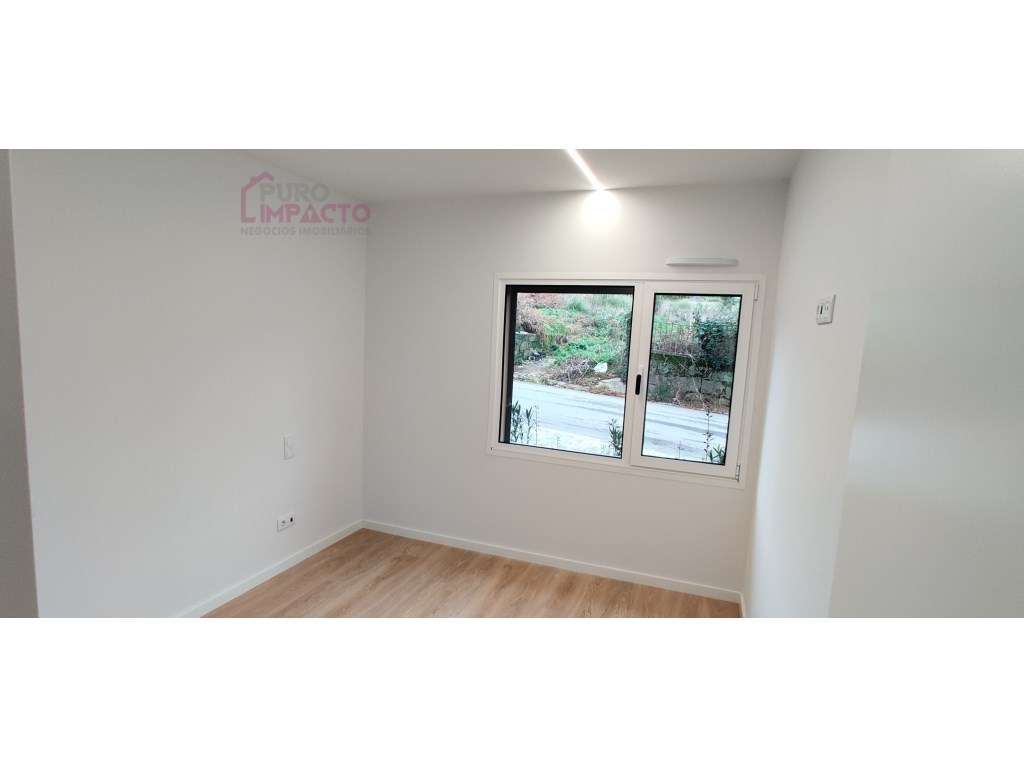 Apartamento T2 NOVO em Argoncilhe com ENORME arrumo - Grande imagem: 4/14