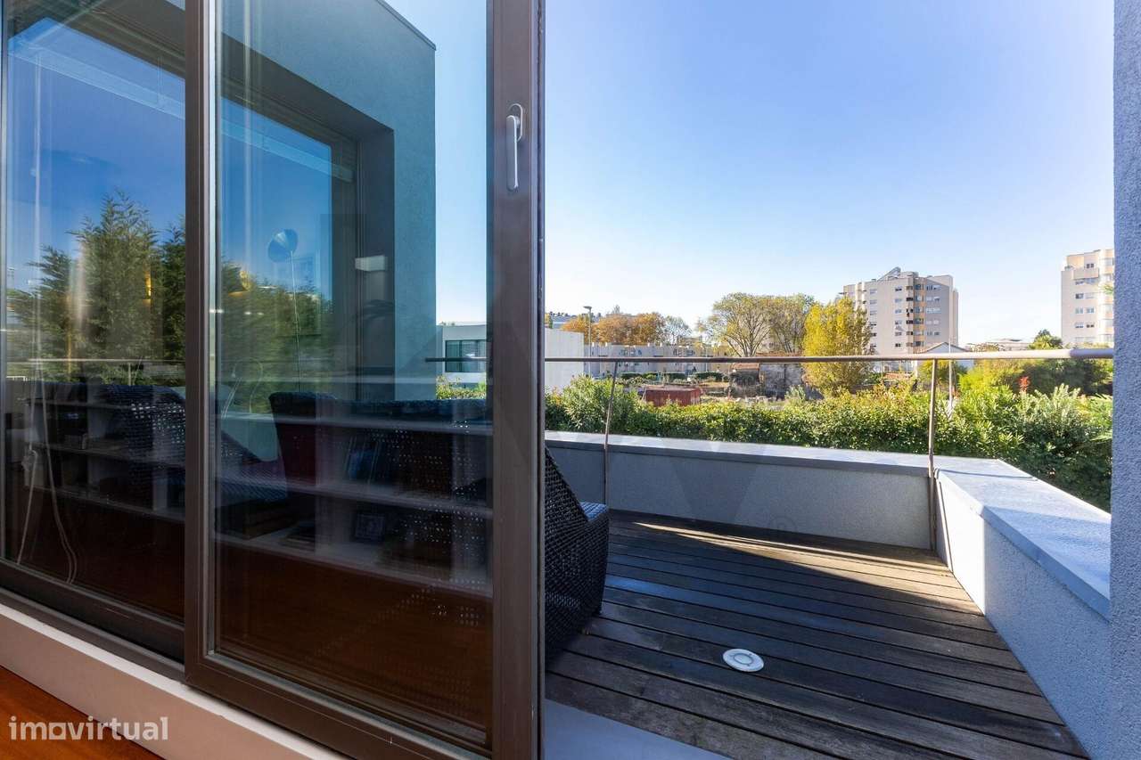 Fantástica moradia T3, com  jardim, piscina, situada em zona tranquila-31