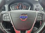 Volvo V60 Cross Country - 24