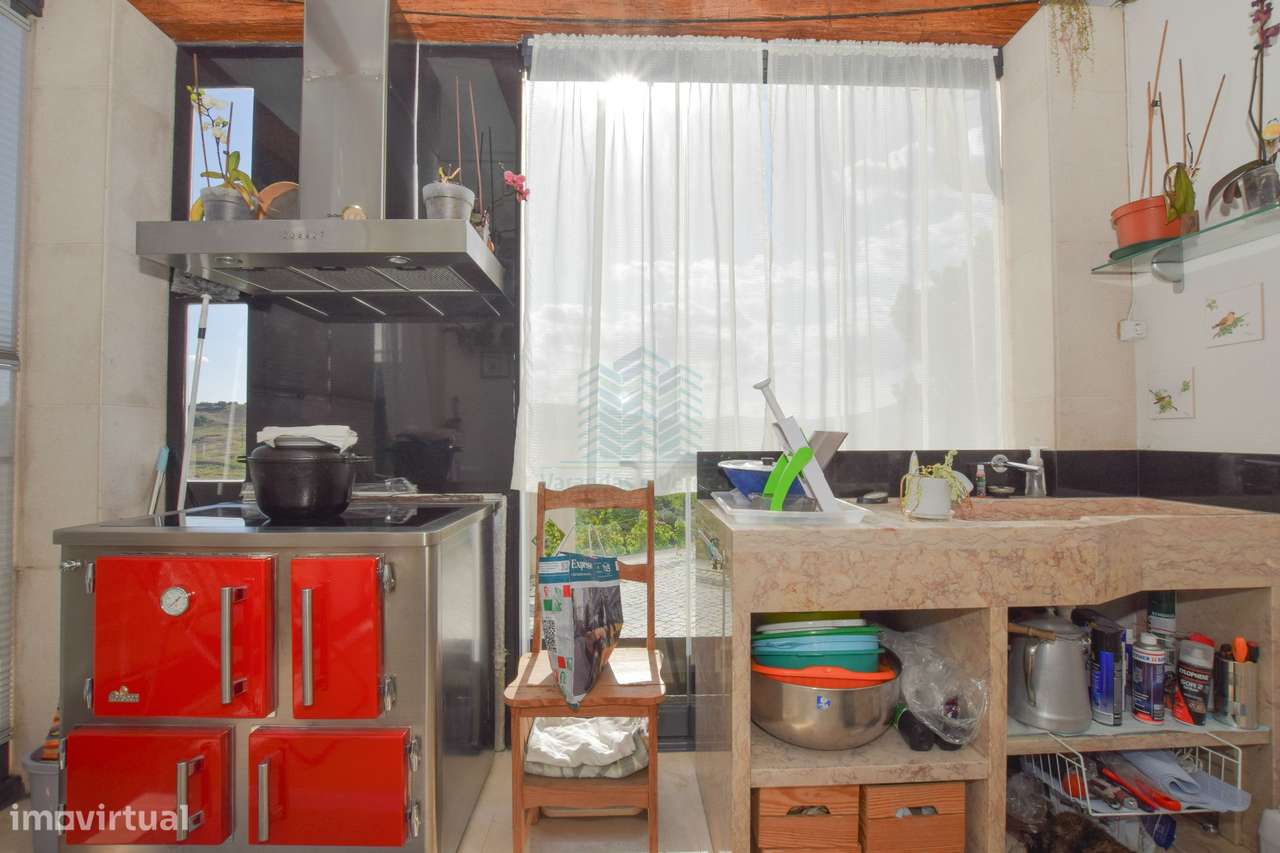 Moradia T3+2 com jardim e logradouro em Quinta da Silvã - Torres Novas-24