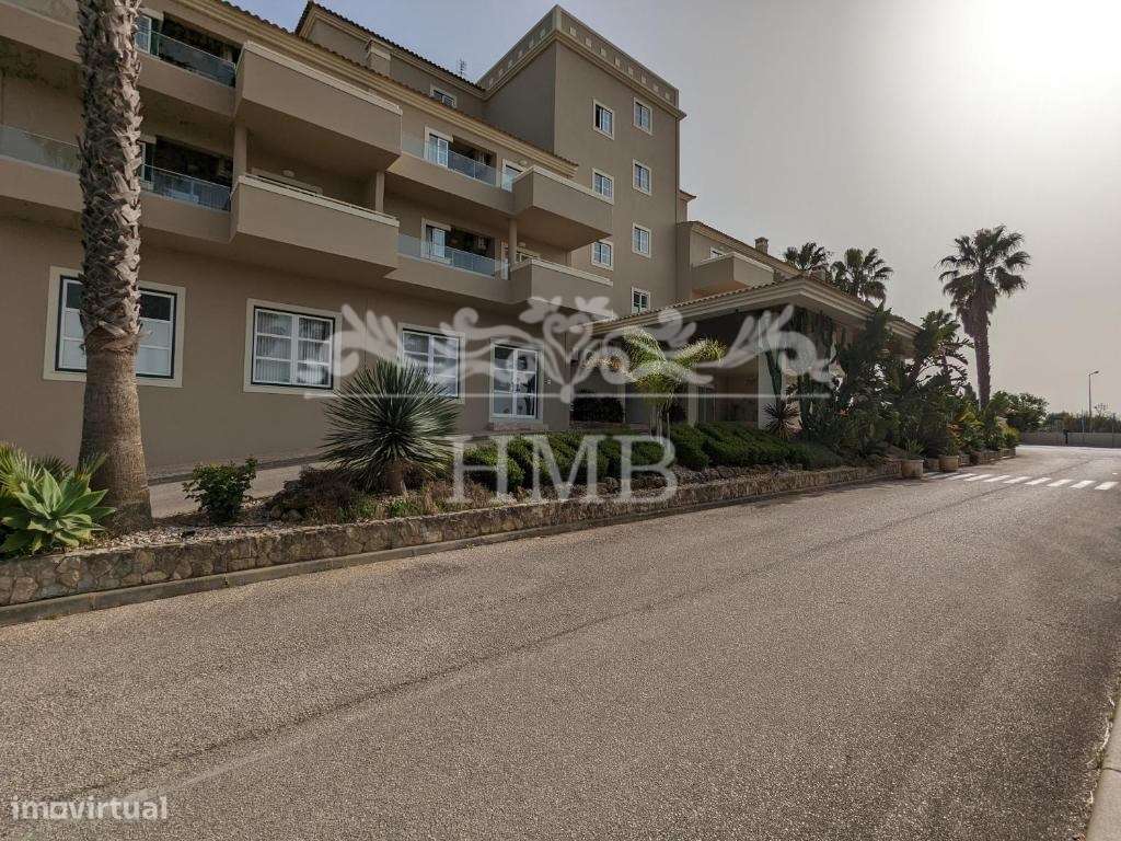 Apartamento T1+1 em Alvor, piscina e garagem-35