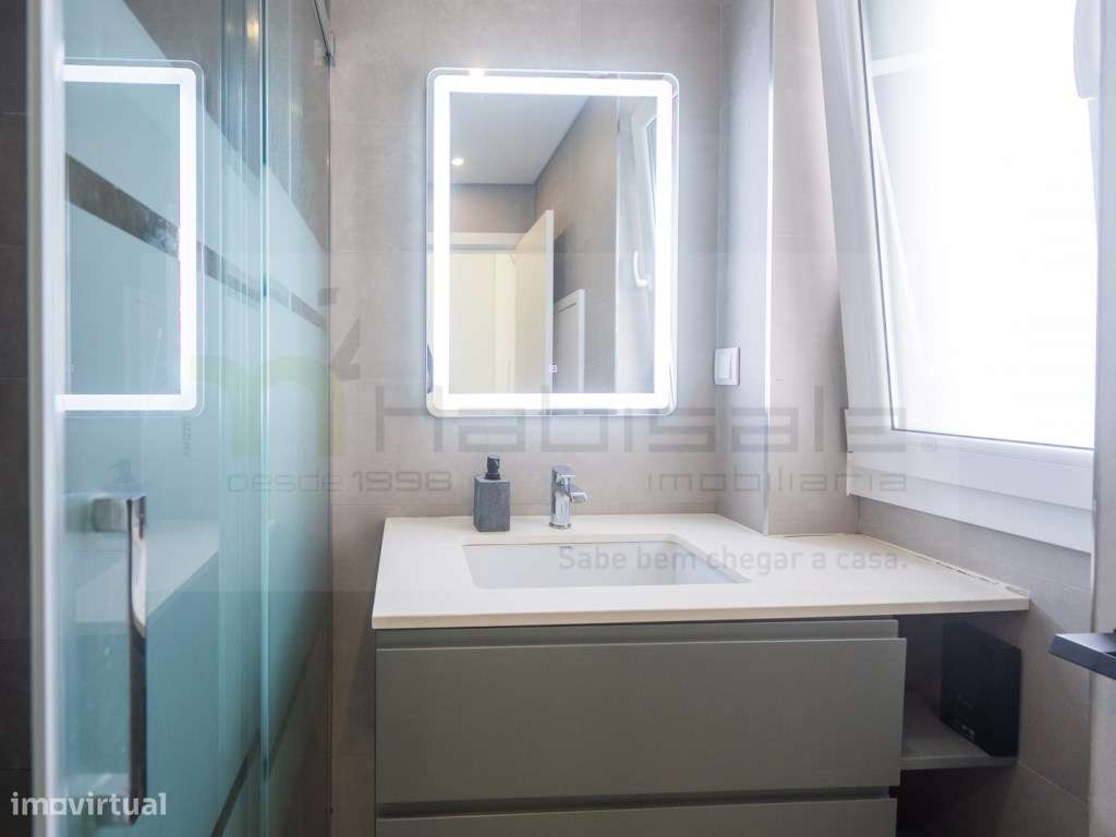 Moradia T4+1 moderna em Vale Grande, Odivelas-33