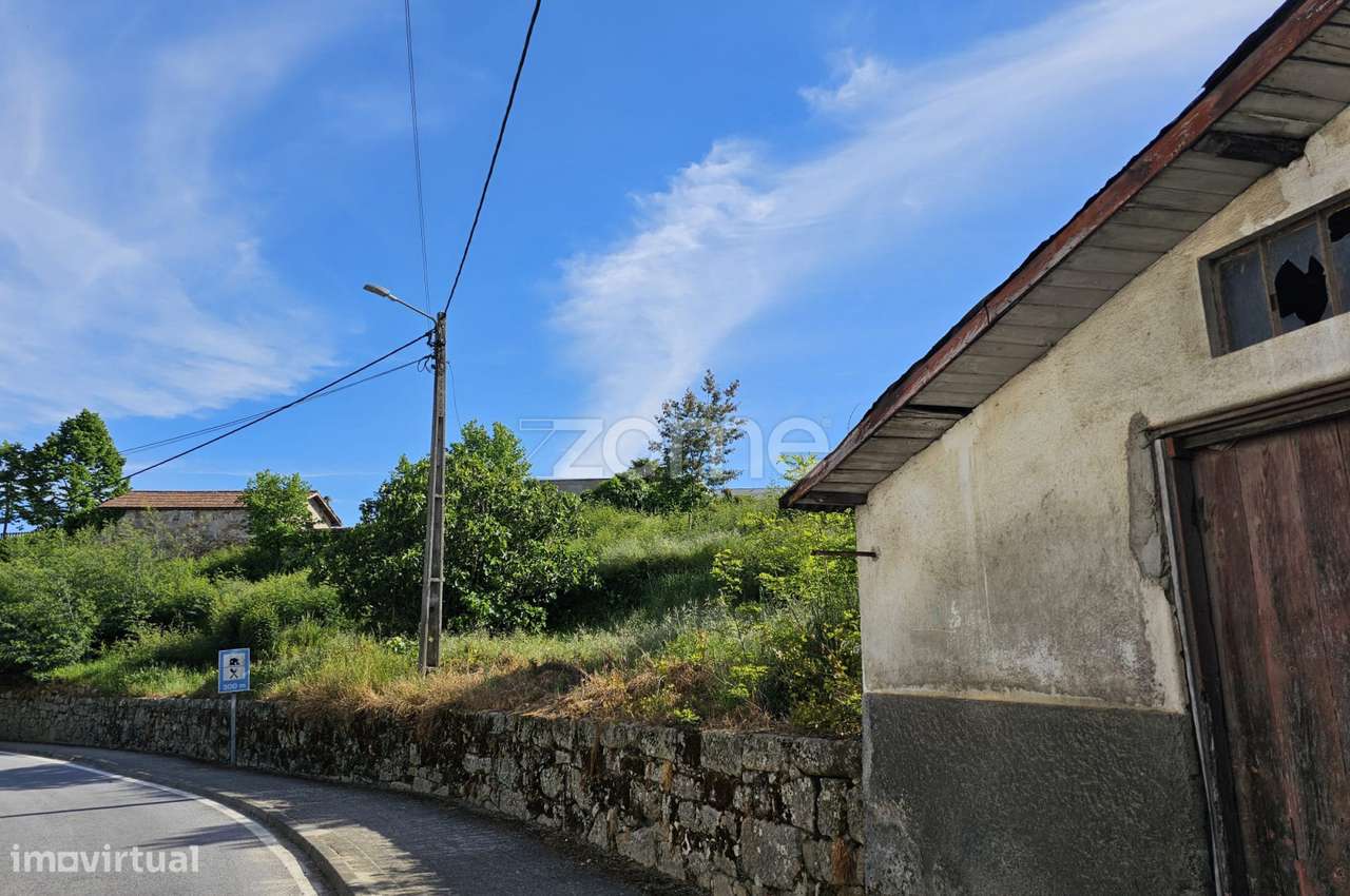 Moradia e unidade industrial em Alijó-5